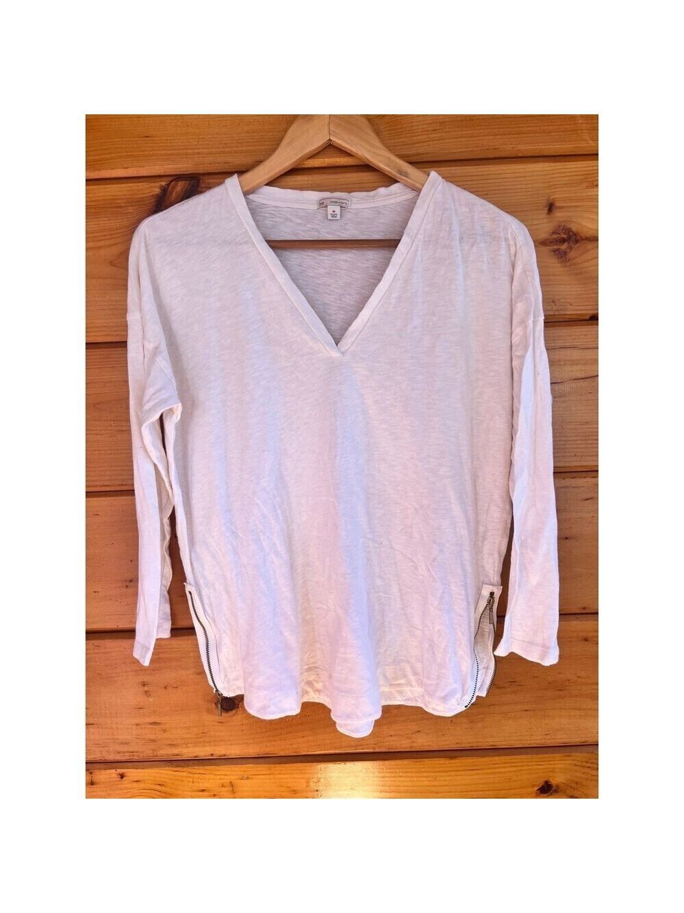Gap Design & crafts Women’s Top with zippers M